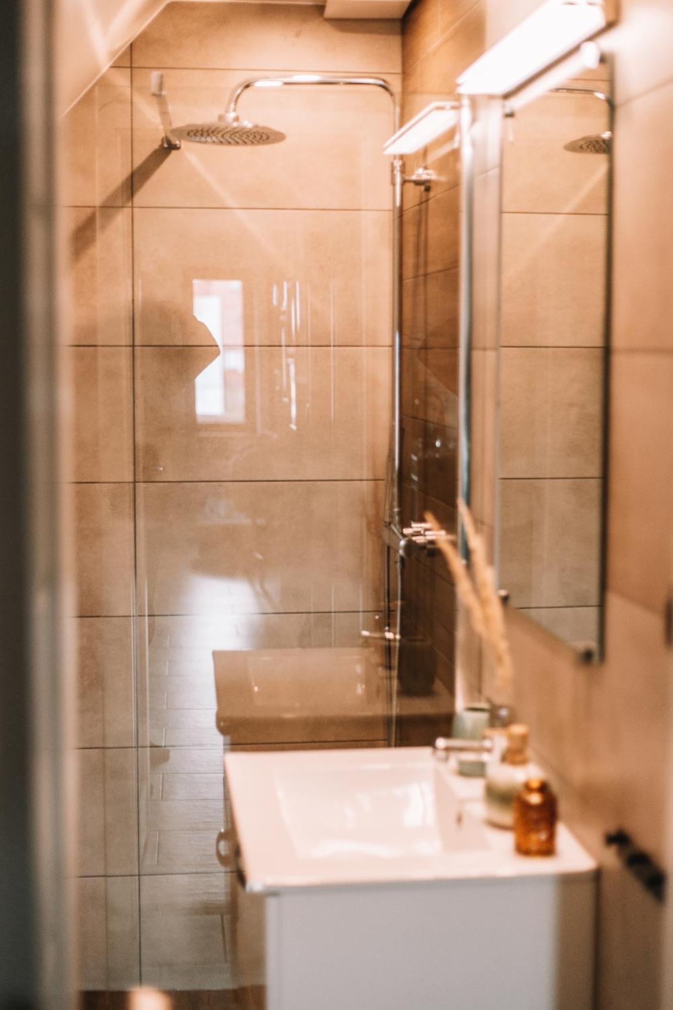 Poddasze Dla Znajomych - Apartament Z Goraca Balia Nad Jeziorem Czorsztynskim - Okolica Czorsztyn, Szczawnica, Velo Czorsztyn, Kroscienko, Zakopane, Gorce, Pieniny, Tatry Kluszkowce Eksteriør billede